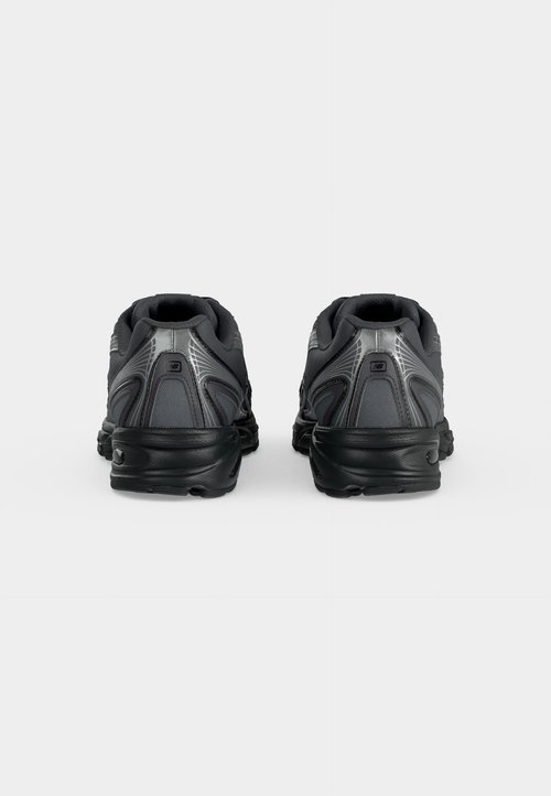 New Balance 'Sneaker 740'. — foto 4