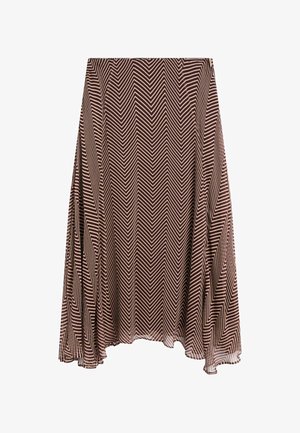 Jupe marron mi-longue avec un motif chevron beige en zigzag et un ourlet fluide légèrement asymétrique.