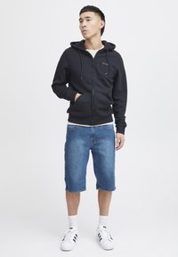 Blend BHDENIM SLIM/ REGULAR FIT - Džinsa auduma šorti - denim middle blue