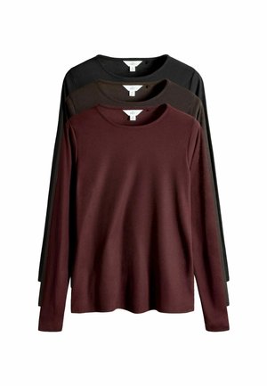 Drei Langarmshirts mit Rundhalsausschnitt in Burgunderrot, Dunkelbraun und Schwarz, vertikal auf einem weißen Hintergrund gestapelt.