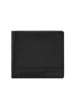 Czarny skórzany portfel o fakturowanej powierzchni, złożony w formie bi-fold, z wytłoczonym logo w prawym dolnym rogu. Charakteryzuje się minimalistycznym stylem.