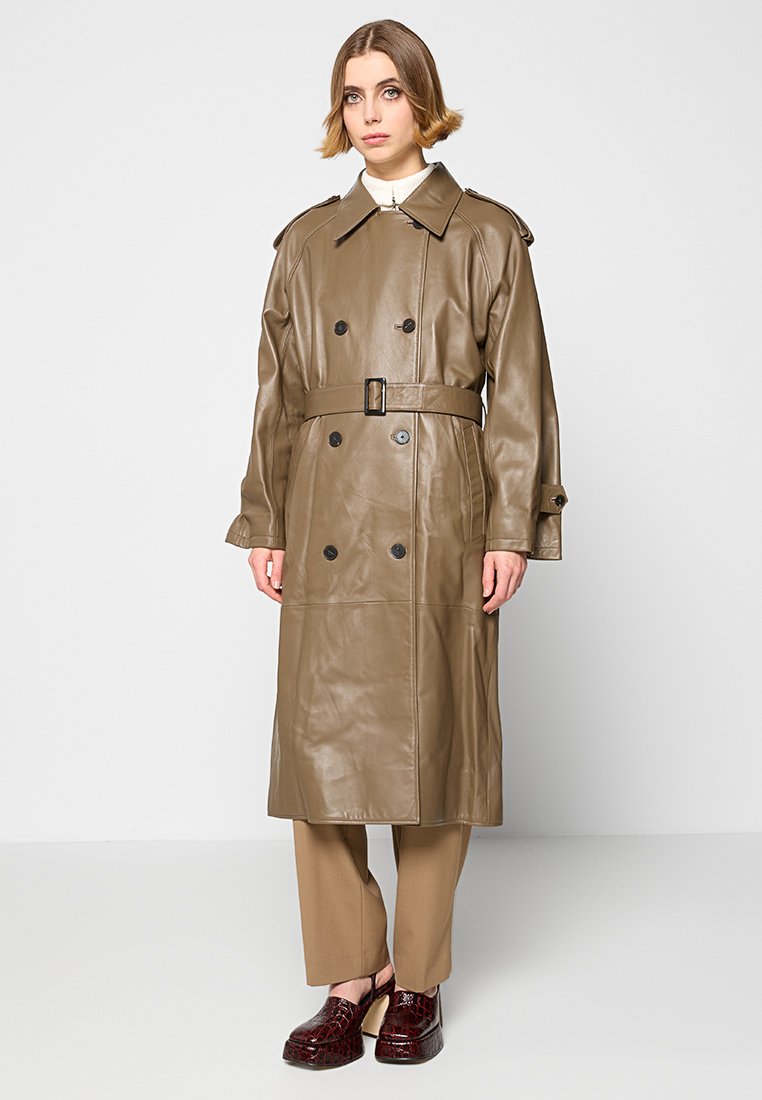 closed Trenchcoat bruin