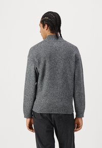 Jack & Jones PREMIUM JPRCCWALDEMAR szary melanż