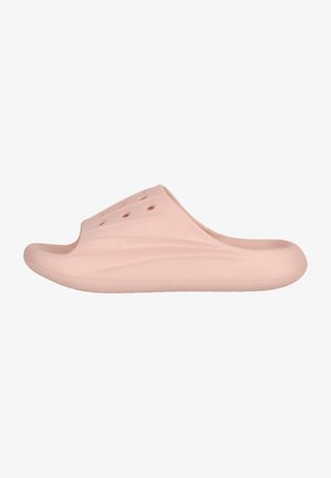 Lyserøde slip-on klipklapper lavet af blødt og fleksibelt materiale, med ventilationshuller, glat tekstur og kontureret design for komfort.