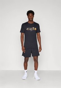 Nike Performance TEE - Marškinėliai su spaudiniu - black