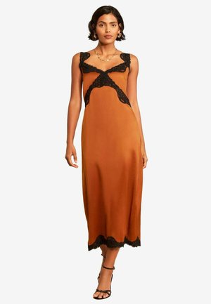 Love & Roses, CONTRAST SATIN LACE SLIP MIDI DRESS - Freizeitkleid - burnt orange