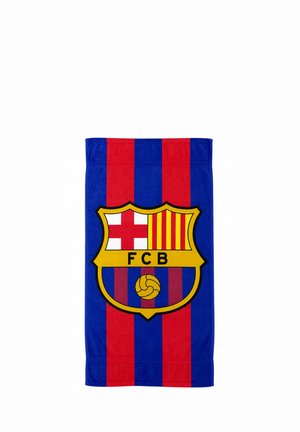 Ręcznik z czerwonymi i niebieskimi pionowymi paskami, z dużym herbem FC Barcelona z krzyżem, paskami i motywem piłkarskim na środku.
