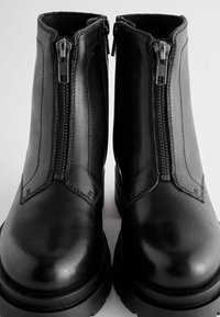 Next CHUNKY ZIP FRONT - Kotníkové boty - black