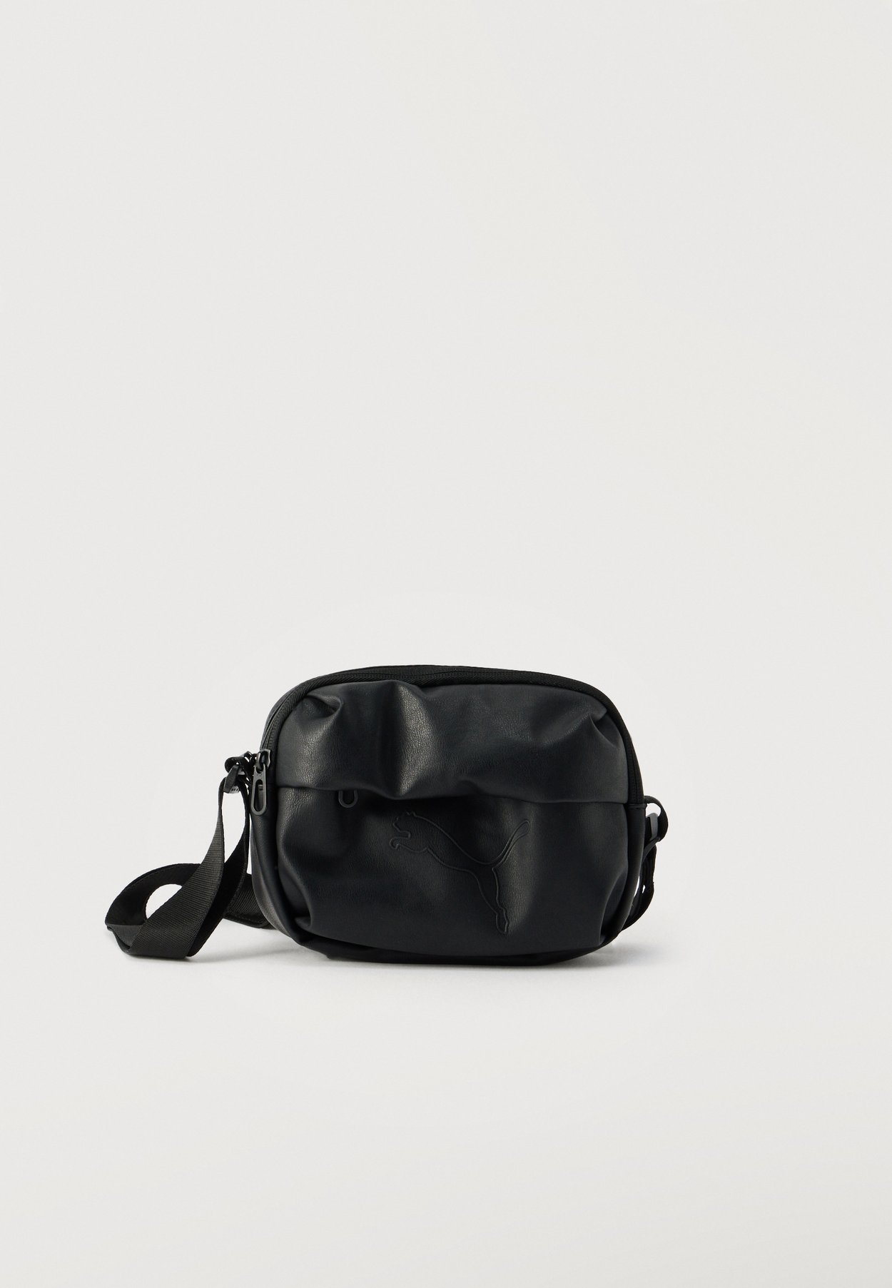 ESSENTIALS UNISEX