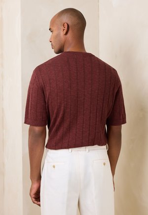 Next, T-shirt basic - red