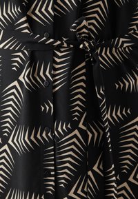 Vero Moda Curve VMCEASY LONG SHIRT DRESS - Abito a camicia - black