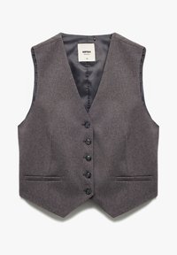 Gilet grigio con tessuto testurizzato, scollatura a V, sei bottoni neri, due tasche frontali e ampie armature. Interno foderato in un colore scuro uniforme.