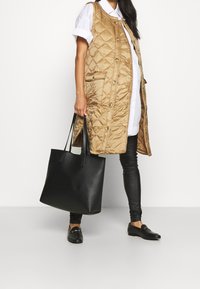 MAMALICIOUS Väst - beige