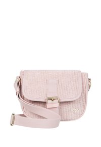Růžová kordurová kabelka přes rameno se zavíráním na klopu, zlatým kováním a nastavitelným popruhem. Texturovaný povrch s akcentem loga.