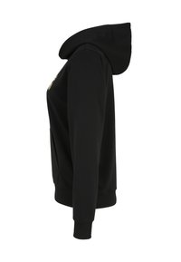 Svart zip-up hoodie med en stor huva, långa ärmar, ribbade muddar och en ficka framtill. Tillverkad av mjukt tyg med en slät yta.