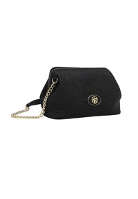 Borsa nera strutturata con texture, dotata di tracolla in catena dorata, chiusura a zip e dettaglio con logo rotondo. Presenta una forma rigida e accenti lisci.