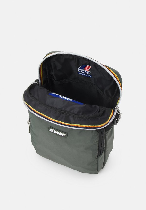 ERLOY UNISEX - Cross body bag3