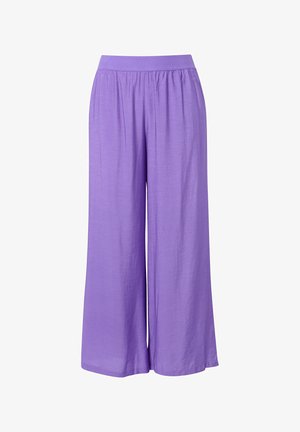 Lila weit geschnittene Hosen aus weichem, leichtem Stoff. Mit einem elastischen Bund und einer glatten Textur sowie einem fließenden Design.