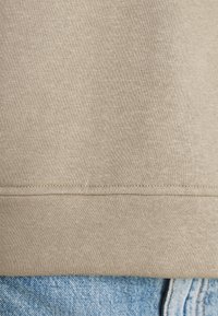 Pieces PCCHILLI - Mikina - silver mink