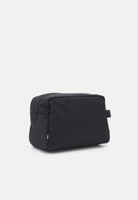 BOSS CATCH 3.0 WASHBAG - Vrecko na pranie - black