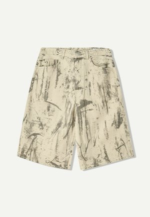 Bershka PRINTED BAGGY - BERMUDA - Denim shorts - evergreen