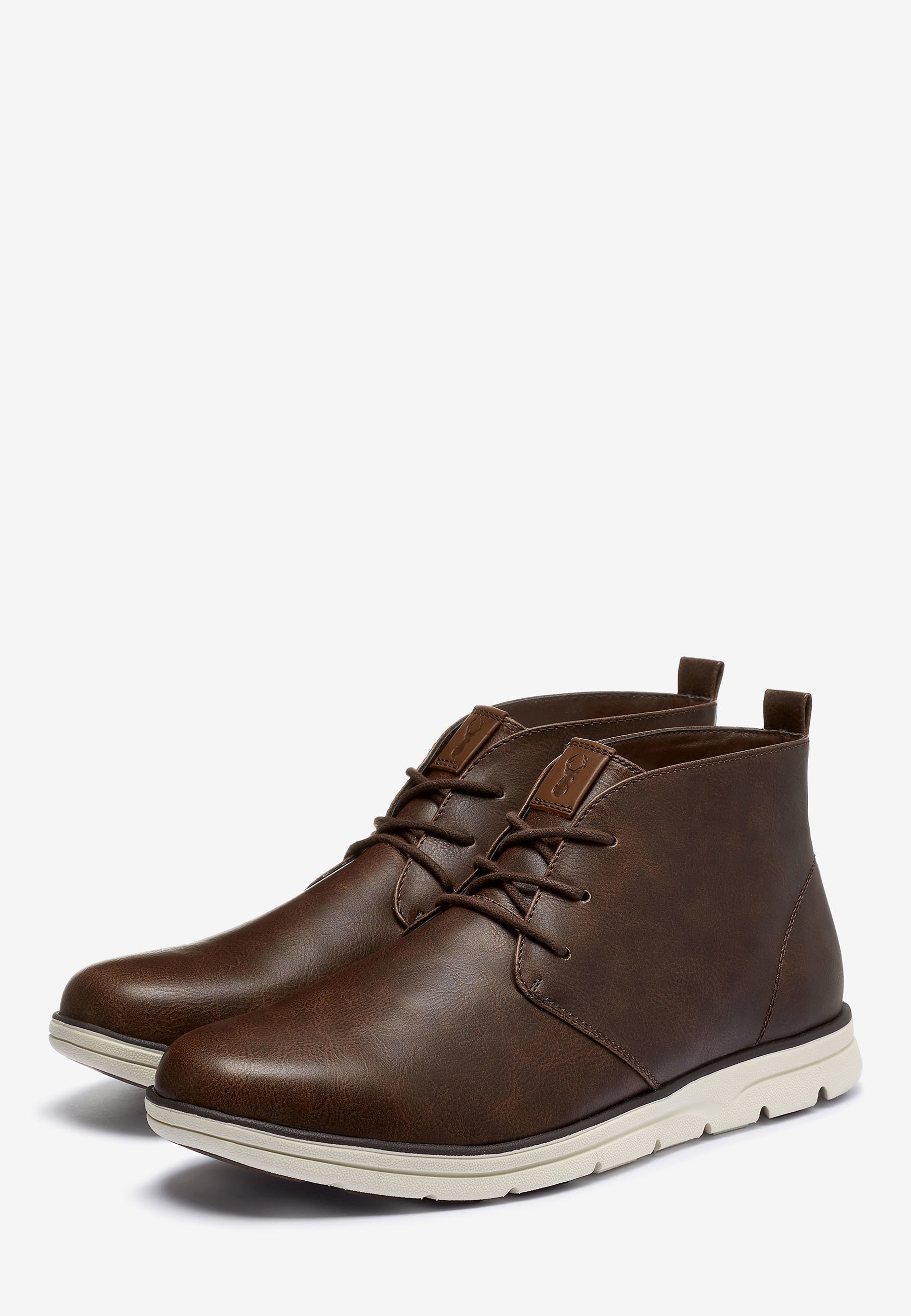 low sport chukka boot