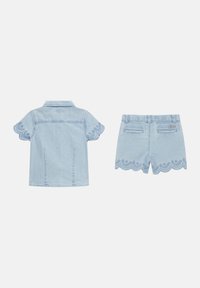 Guess SET - Shorts di jeans - himmelblau