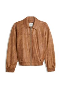 Giubbotto bomber in pelle marrone con chiusura a zip, colletto classico, polsini elasticizzati e due tasche laterali. Texture liscia con dettagli minimi.