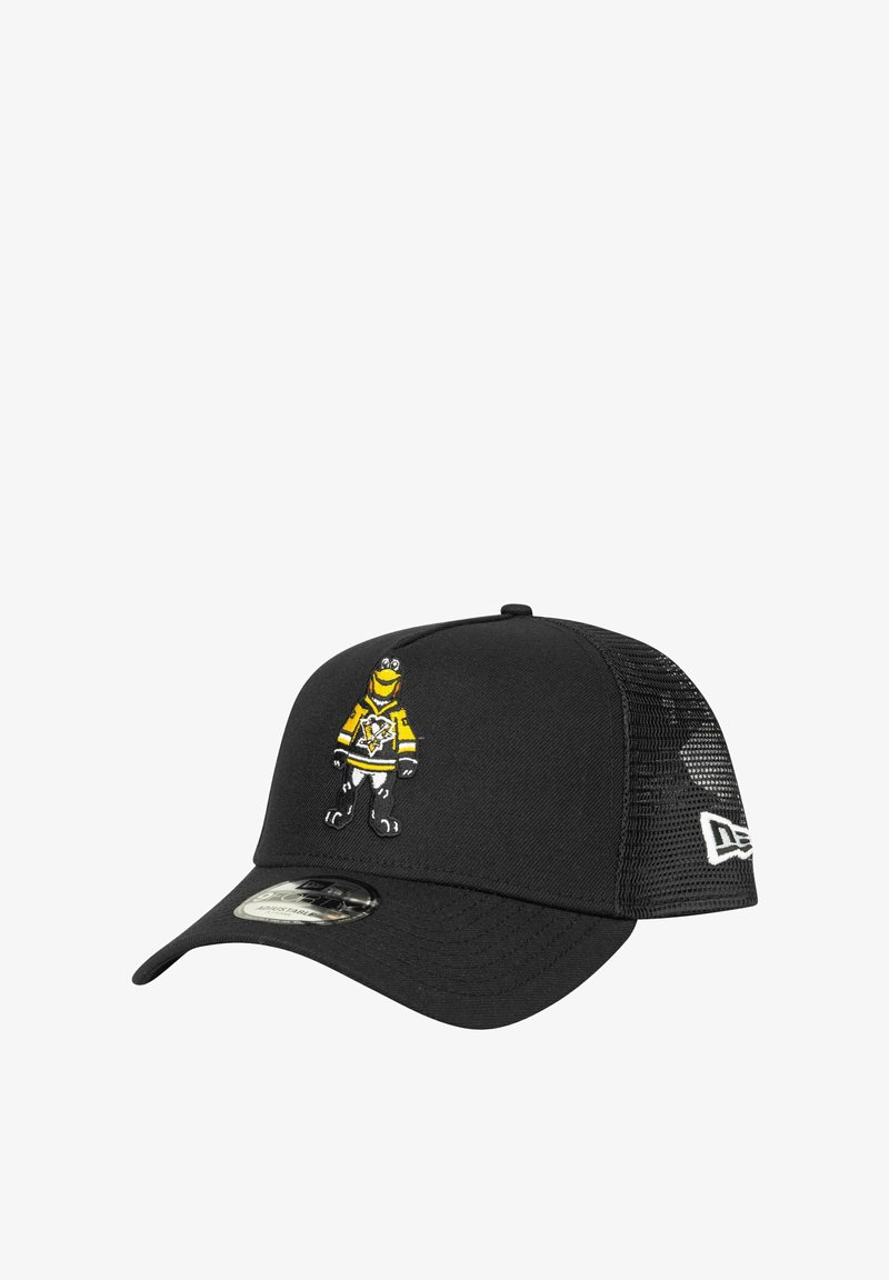 Schwarze Kappe mit Netzrücken, auf der Vorderseite ein gestickter gelb-schwarzer Cartoon-Charakter in Sportbekleidung.