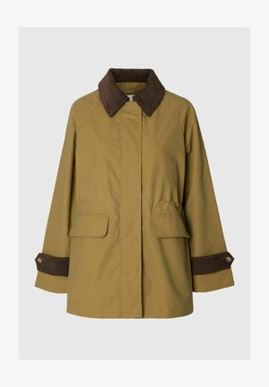 Kaki jakke med mørkebrun kordfløyelskrage og mansjetter, frontlommer med klaff og knappedetaljer på mansjettene.