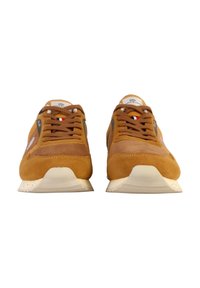 Serge Blanco BASKET CHAMONIX - Sneaker low - camel