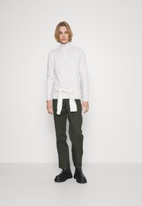 Selected Homme SLHBERG HALF ZIP  - Camisola - egret/melange