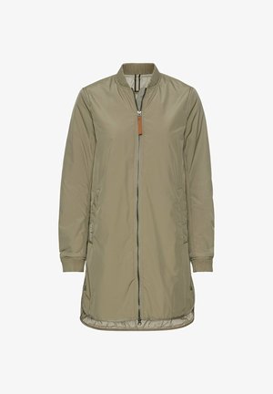 Kaki parka jakke med frontlynt, ribbede manchetter og en lidt længere bagdel. Glat stof med en diskret glans og sidelommer.