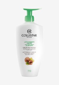 Witte plastic fles met een groene pomp. Bevat het logo "COLLISTAR MILANO" en de productnaam in groen en zwart. Inclusief illustraties van ingrediënten.