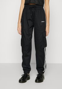 adidas Originals CARGO - Kapsáče - black