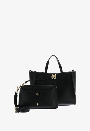 Sac cabas en cuir noir avec ferrures dorées, doté de deux poignées et d'une fermeture avant. Comprend une petite pochette assortie zippée avec un logo.