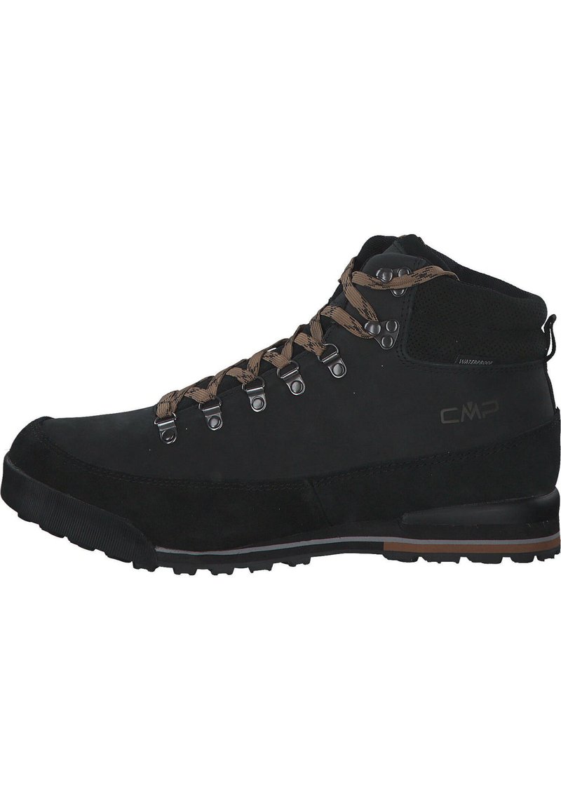 Sorte ruskinds vandrestøvler med brune snørebånd, metaløjer og en struktureret overflade. Letvægts sål med et robust mønster for godt greb.