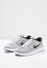 Nike Performance Zapatillas running asfalto - grey