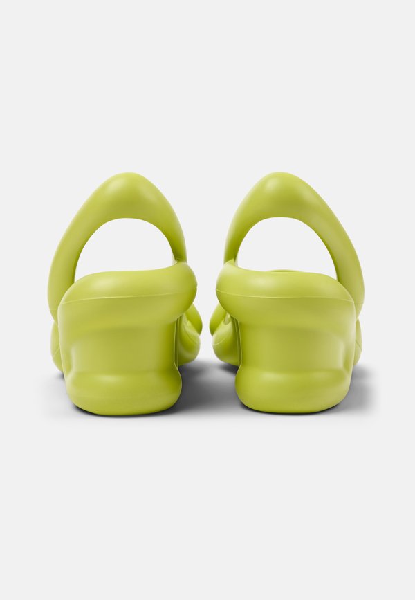 Pool slides - helles gelb4