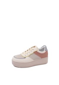 Sneakers con plateau dal design multicolore che presenta accenti beige chiaro, rosa e grigio. Pelle liscia, punta perforata e suola spessa.
