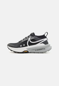 ZOOMX ZEGAMA 2 - Løbesko trail - black/white/wolf grey/anthracite