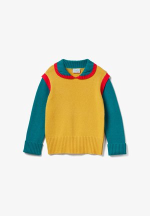 Jersey infantil con cuerpo amarillo mostaza, mangas azul verdoso y detalles rojos en los hombros y el cuello, con un patrón de punto acanalado.