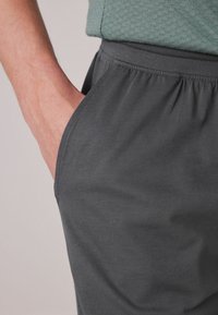 Next TEXTURED - REGULAR FIT - Pyžamová sada - sage green grey
