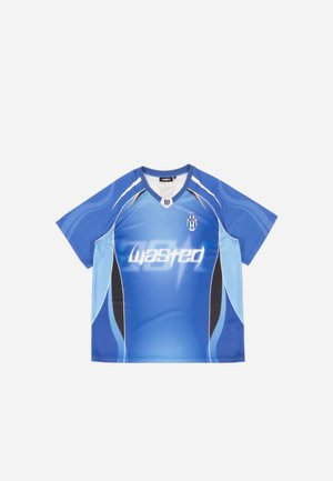 Blue short-sleeve jersey made of smooth polyester, featuring a v-neck, graphic "wasted" text, and contrasting black and light blue accents.
