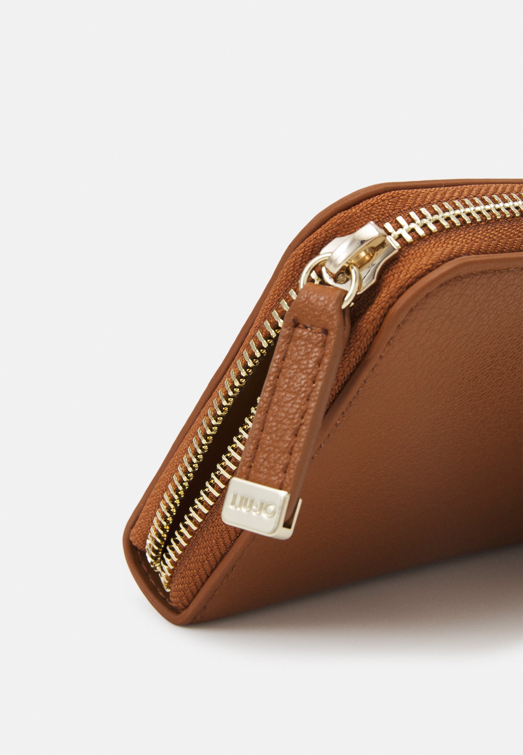 liu jo xl zip around