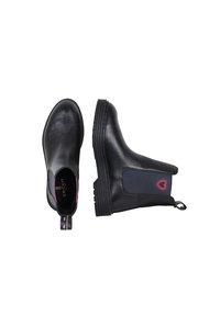 Bottines en cuir noir avec une semelle en caoutchouc, des panneaux latéraux élastiques et un détail en forme de cœur rose sur la languette à l'arrière. Texture lisse.