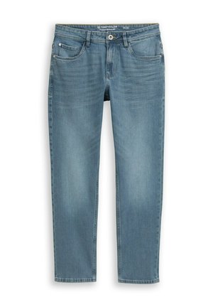 Jean en denim bleu clair avec poches avant, passants de ceinture, fermeture à bouton et légère décoloration sur les cuisses et les genoux.