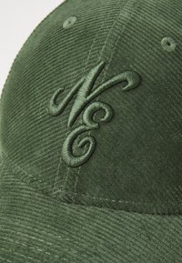 Thumbnail Image 4