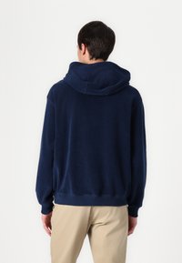 Thumbnail Image 4