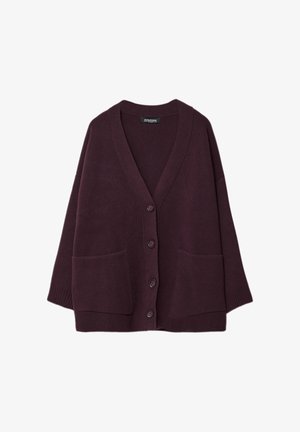 Gilet bordeaux avec un col en V, fermeture à boutons sur le devant, deux poches avant et des poignets côtelés. Fabriqué à partir d'un tissu doux et texturé.